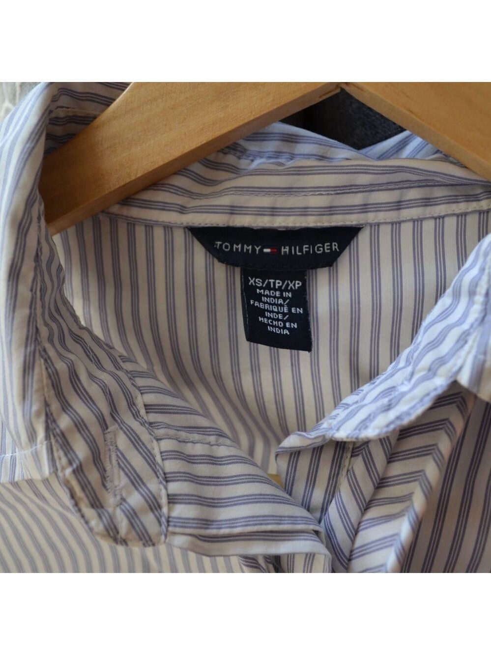 2/40$TOMMY Hilfiger cute dress blouse flutter detail button up blue white formal - Picture 2 of 9
